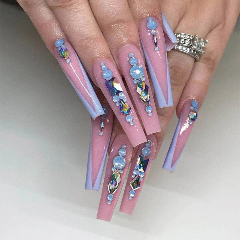 Glossy Pink Wearable Nail Art Blue Rhinestone Extra Long Ballet Löstagbara färdiga naglar Press på naglar med lim