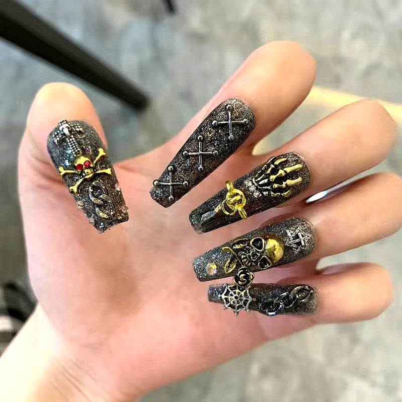 Skull Design Punk Rock Black Fałszywe paznokcie nacisk na paznokcie ręcznie robione Halloween długie trumna wielokrotne użycie fałszywe gwoździe z klejem manicure
