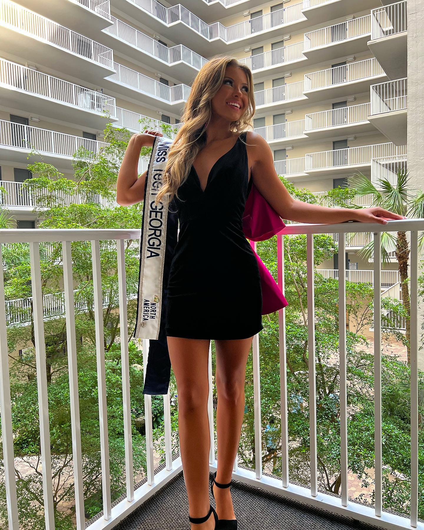 Fitted Velvet Cocktail Hoco Dress Bow Lady Formal Event Party Gown V-Neck Short Club Night Graduation NYE Homecoming Gala