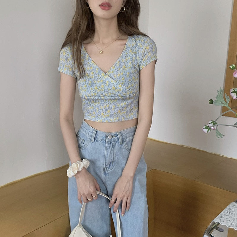 Sexy Women Slim Crop Top Tees T Shirt Low Cut Short Sleeve Floral Female Teenage Girls Femmes T-Shirt Cross Wrap Y2K