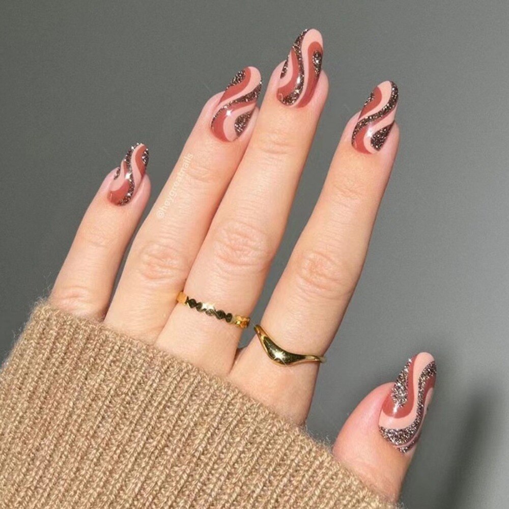 Long Stiletto False Nails Black Edge French Gold Thread Black Rhinestones Design Wearable Fake Nails Press On Nails Manicure Tip a6