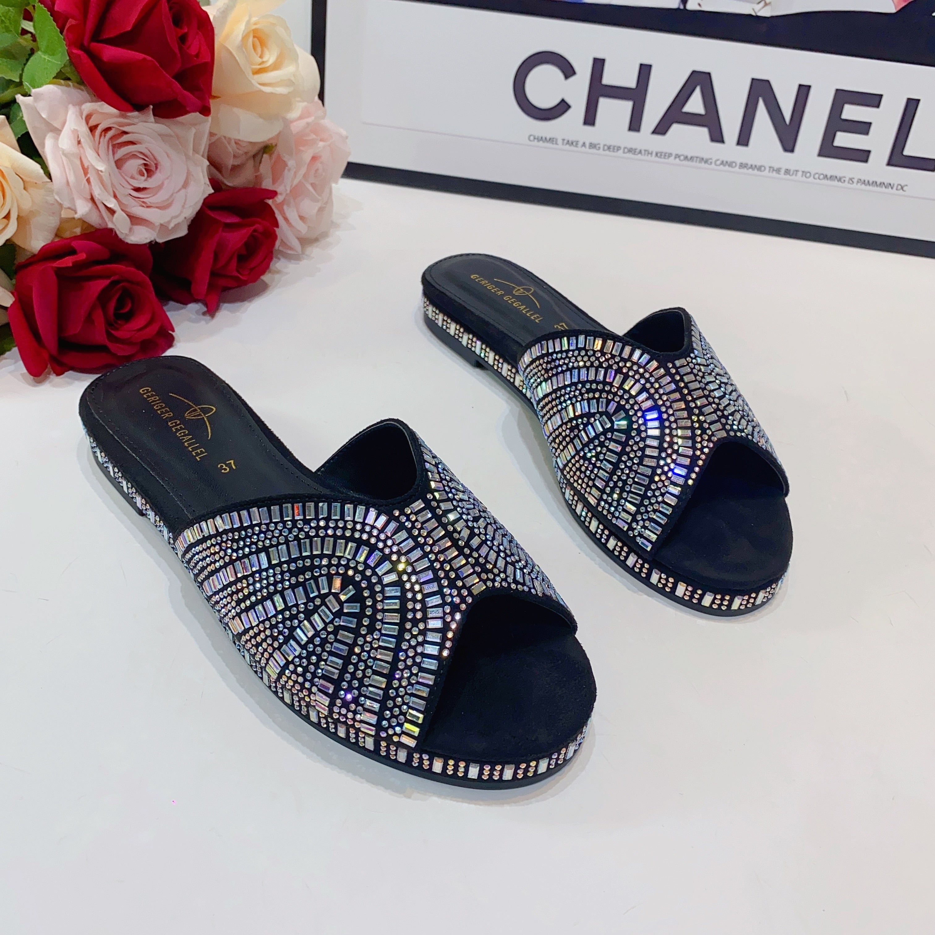 Trendy Colorful Slides for Women New Classic Design Sandals Italian Style Lady Shoes Low Heel Summer Mules Comfy Sandals 132-12Silver