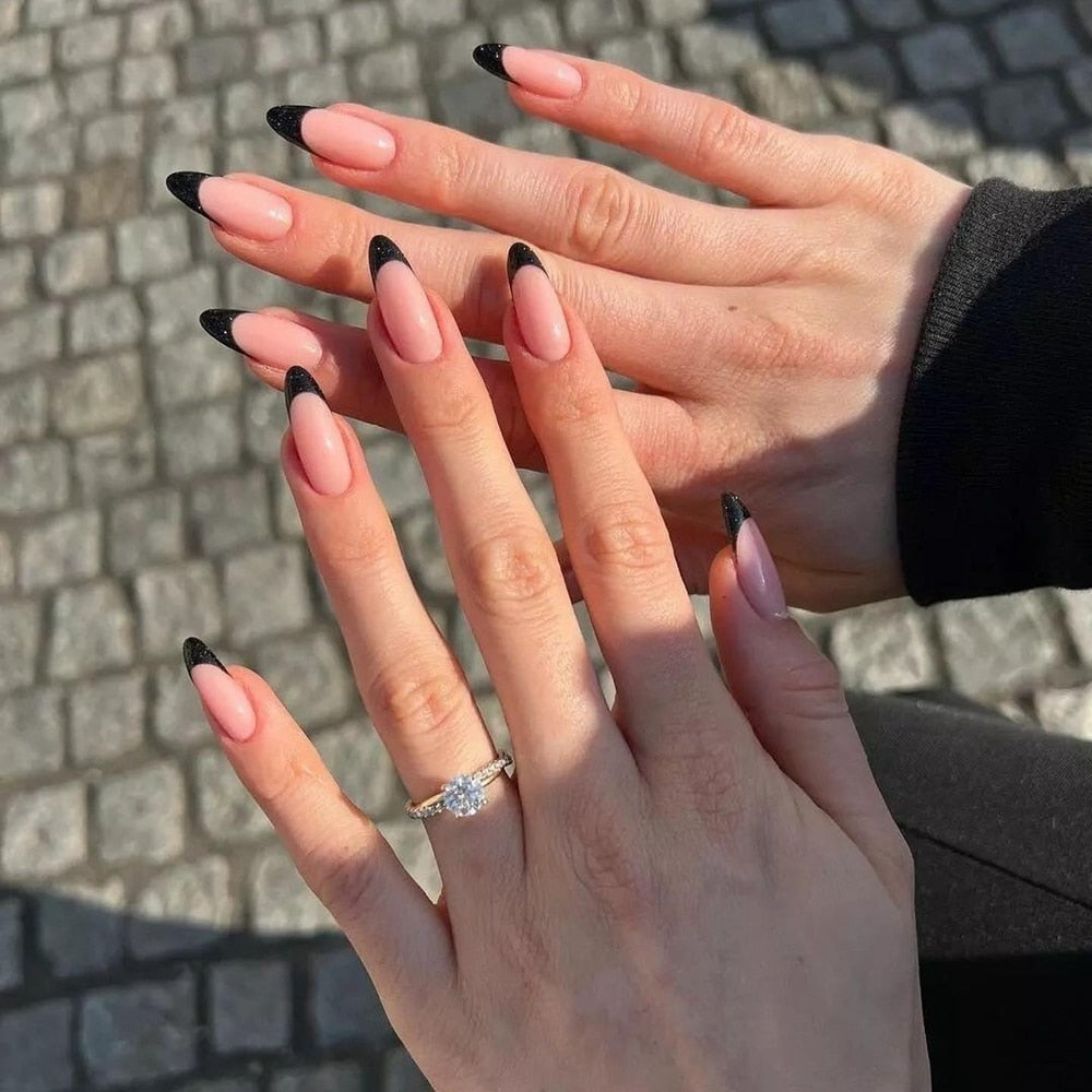 24pcs/set Long Stiletto Fake Nails Punk Snake Pattern Black White Matte False Nails Artificial Full Nail Tips Manicure Tools B-9