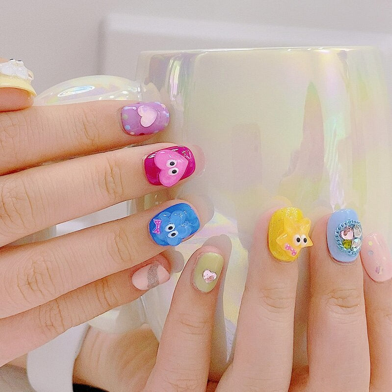 Cute Kawaii Korean Wearable Artificial Nails Handmade French False Tips Short Oval Cover Manicuree Decoration Press On Nails