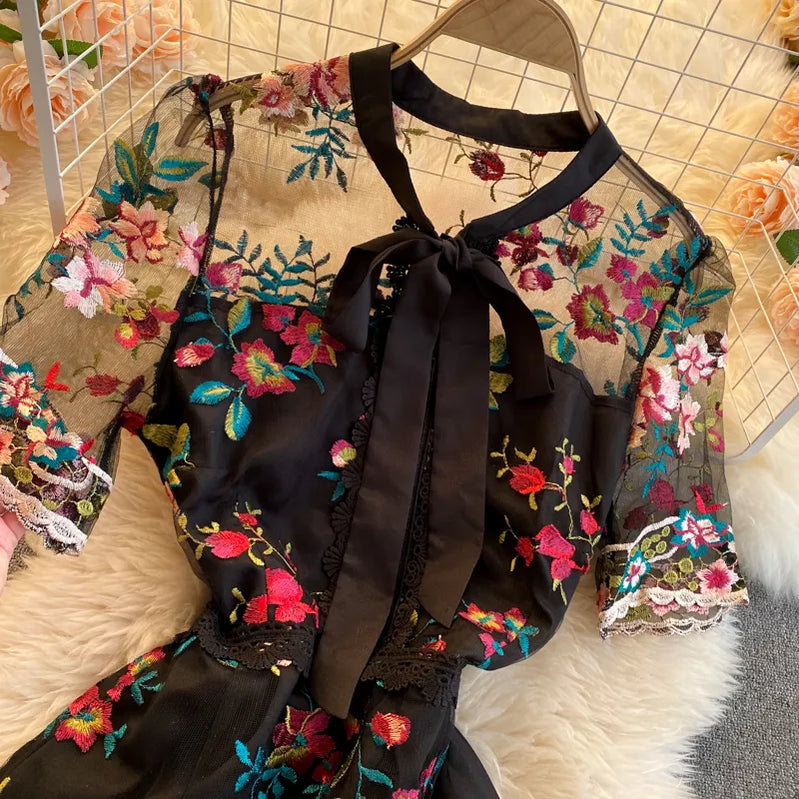 Summer New Arrival Women Vintage Mesh Floral Embroidery Maxi Dress Ladies Retro Bow A-line Slim Party Dress Plus Size