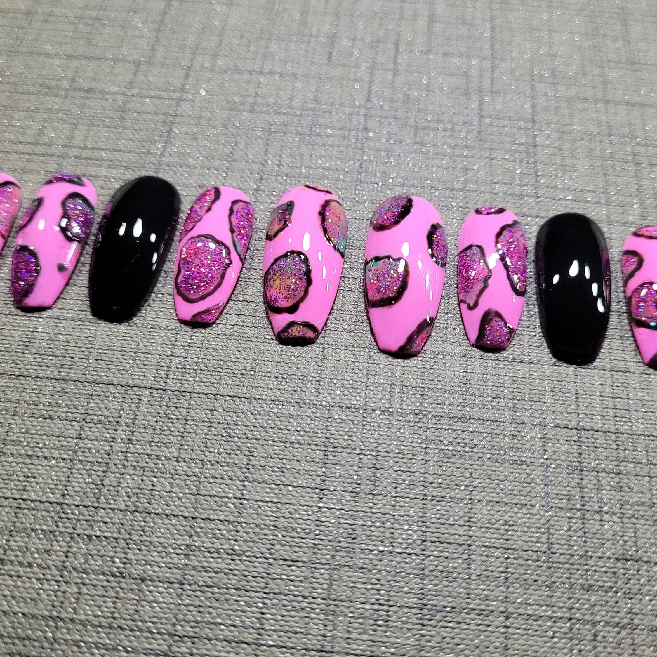 Pink and Black Nails | Luxury Nails | Pink Nails with Design | Fancy Nails | Bling Nails | Nail Art | Press On Nails | Fake Nails