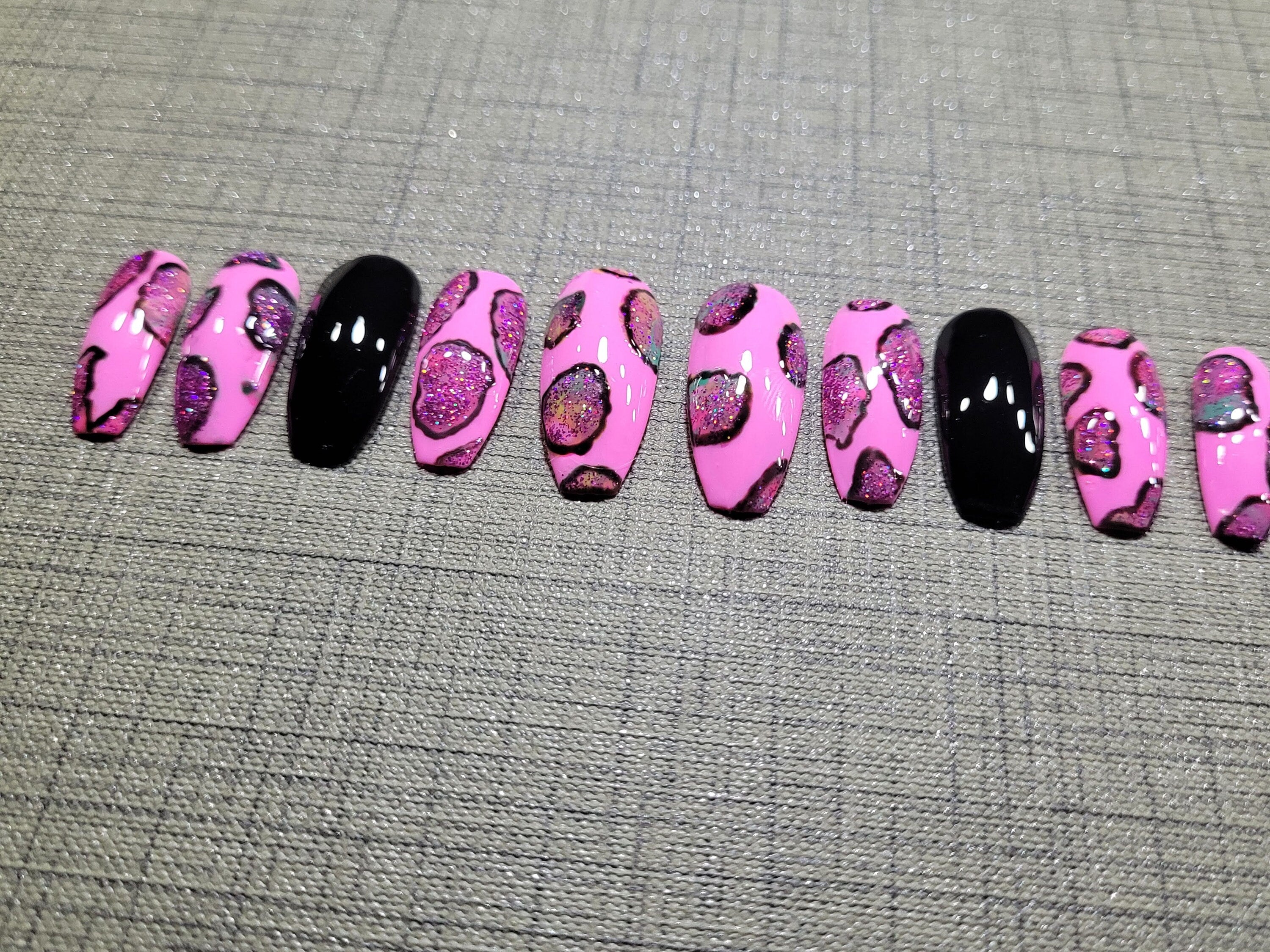 Pink and Black Nails | Luxury Nails | Pink Nails with Design | Fancy Nails | Bling Nails | Nail Art | Press On Nails | Fake Nails